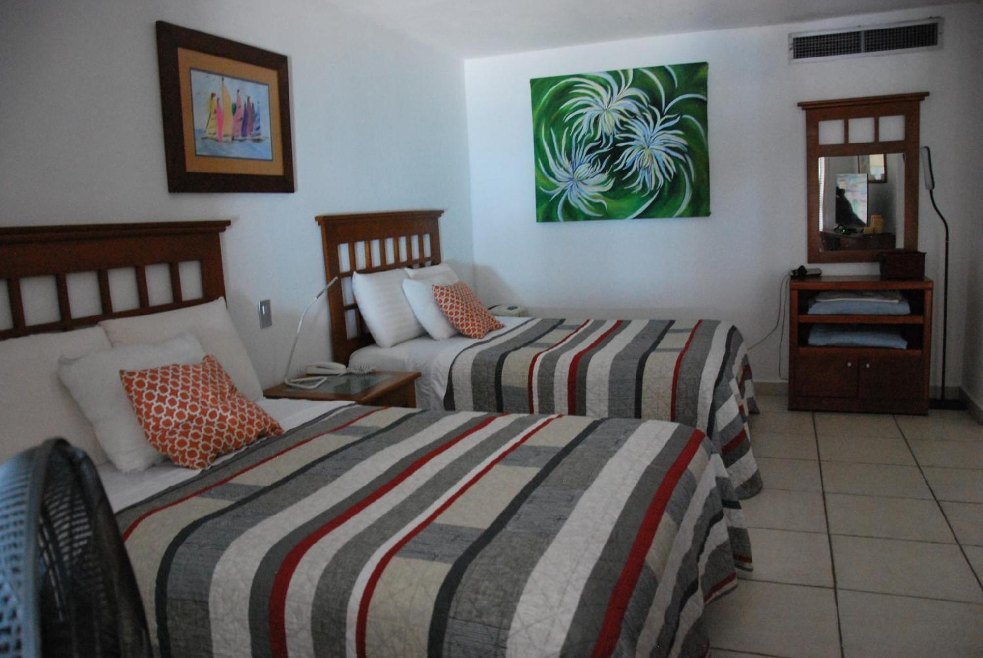Beachfront View Condo Beside La Isla Mall Puerto Vallarta Exterior foto